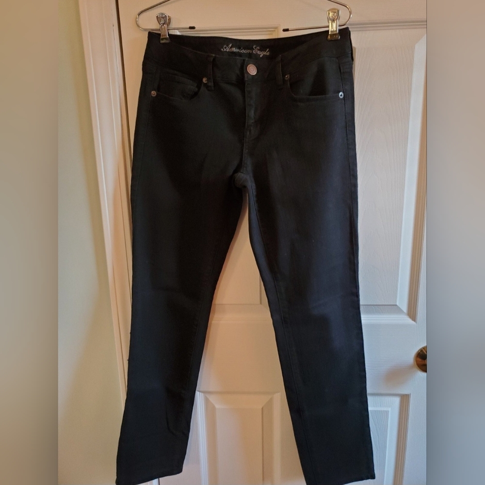 American Eagle Skinny Black Jeans. Size 10.